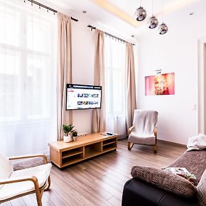 Bpr D8 Premier Apartment